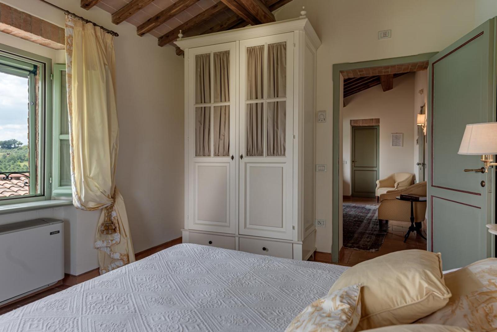 Villa Il Castagno Wine & Resort Сиена Экстерьер фото