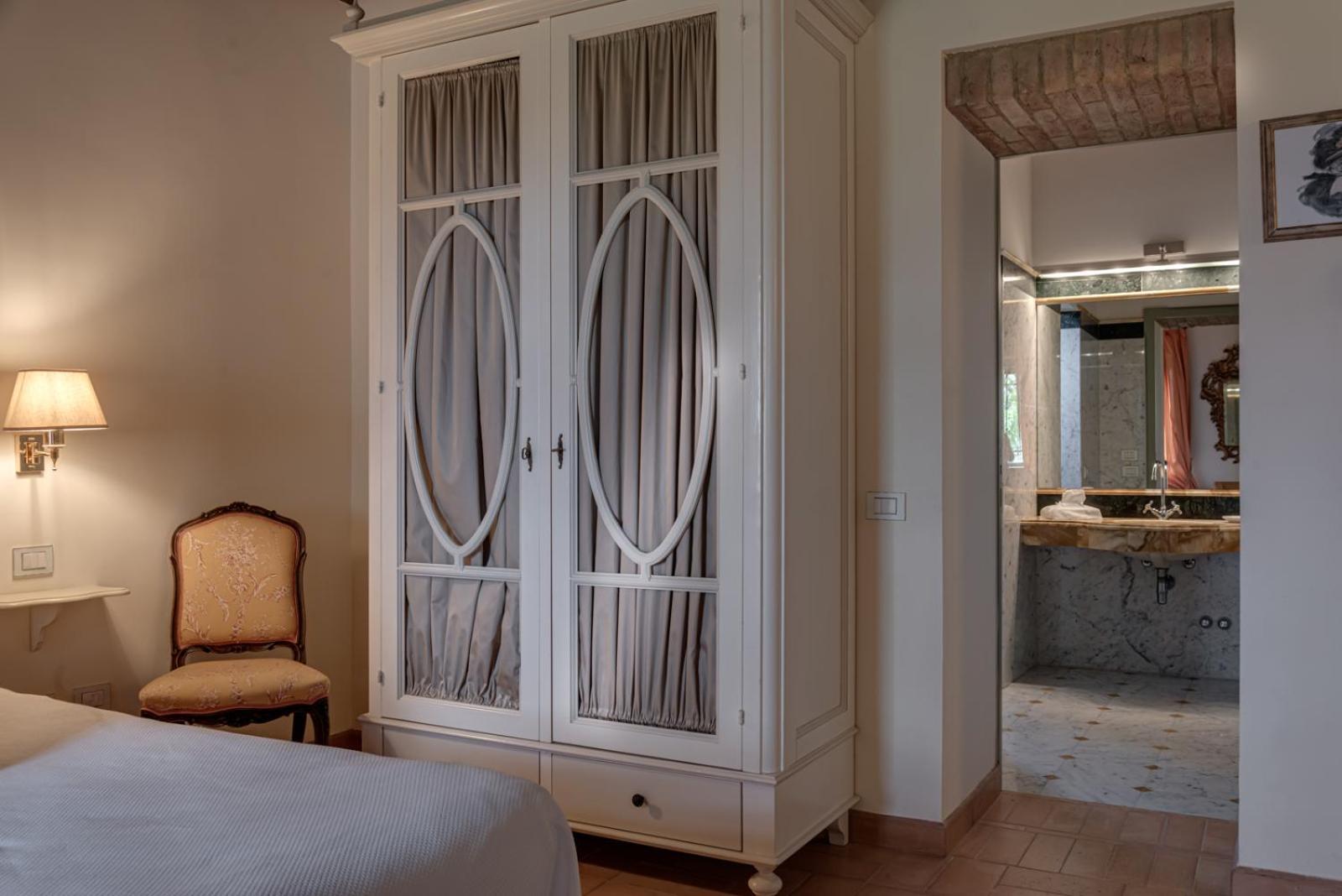 Villa Il Castagno Wine & Resort Сиена Экстерьер фото